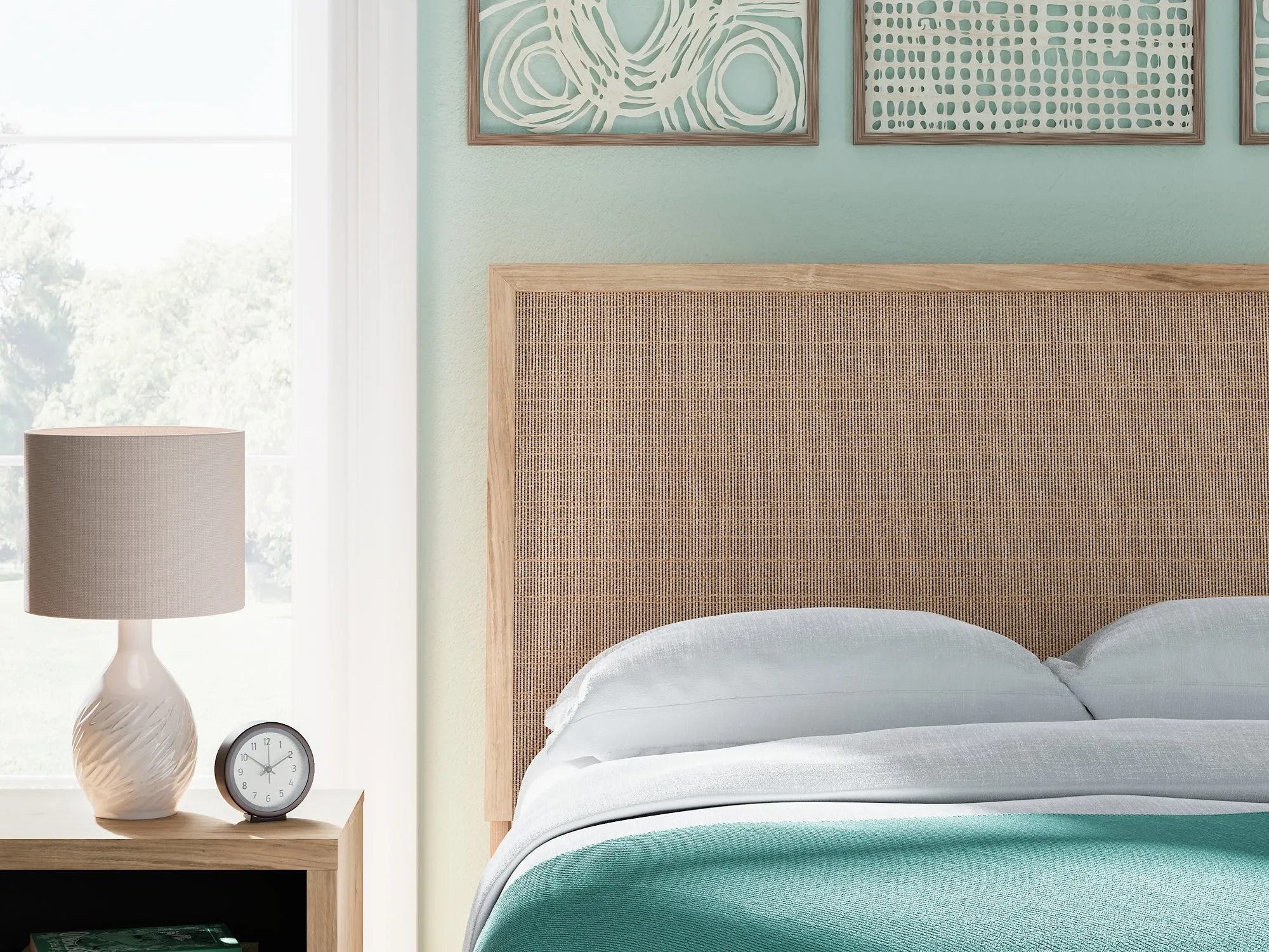 Cielden Full Panel Headboard with Mirrored Dresser